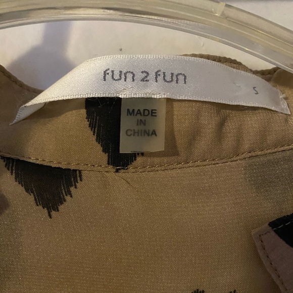 ModCloth fun2fun Beige Sheer Pixel Heart 3/4 Sleeve Blouse size S - Picture 3 of 3